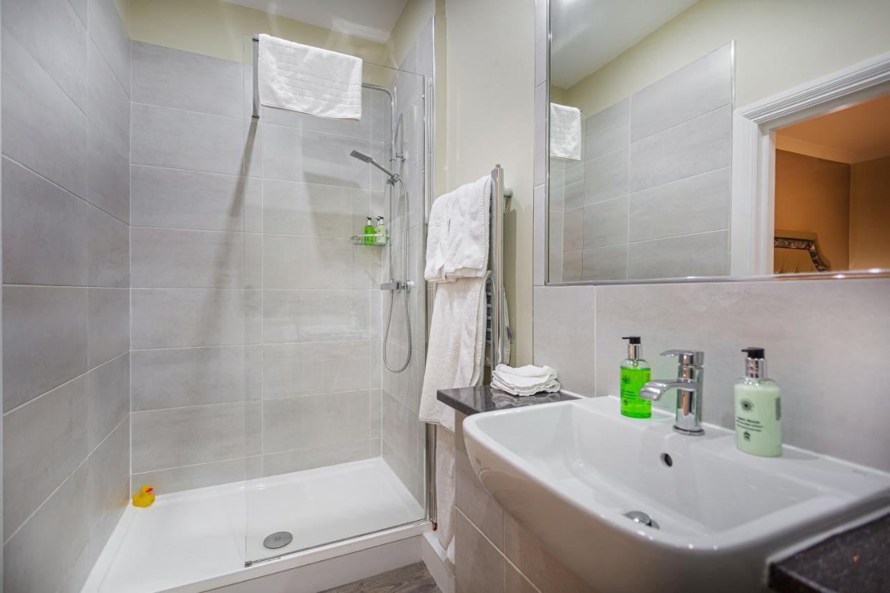 The Wynnstay Hotel, Oswestry, Shropshire Εξωτερικό φωτογραφία